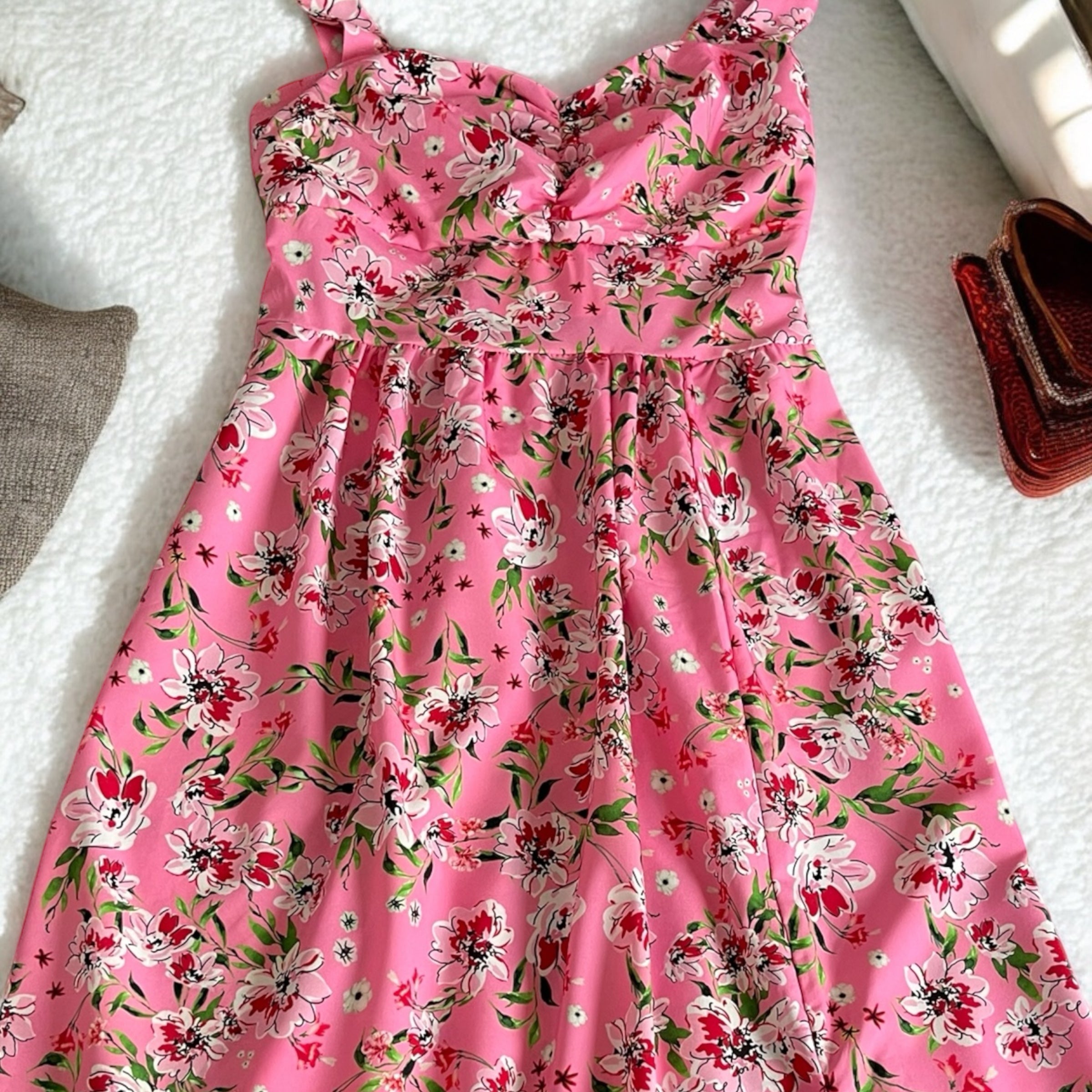 Sommerkleid mit Blumenmuster - Elissima