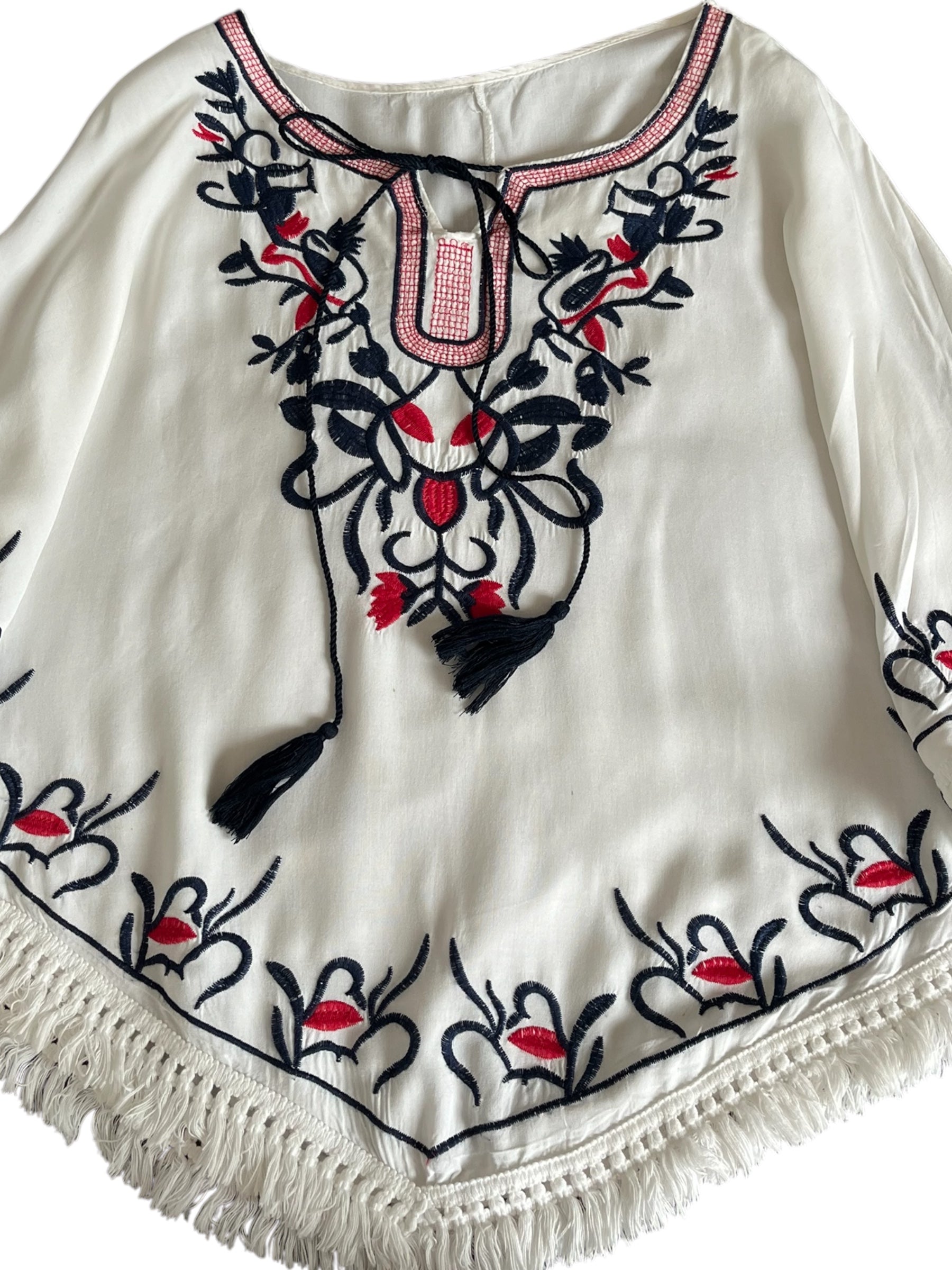 Bluse mit besticktem Muster - Elissima