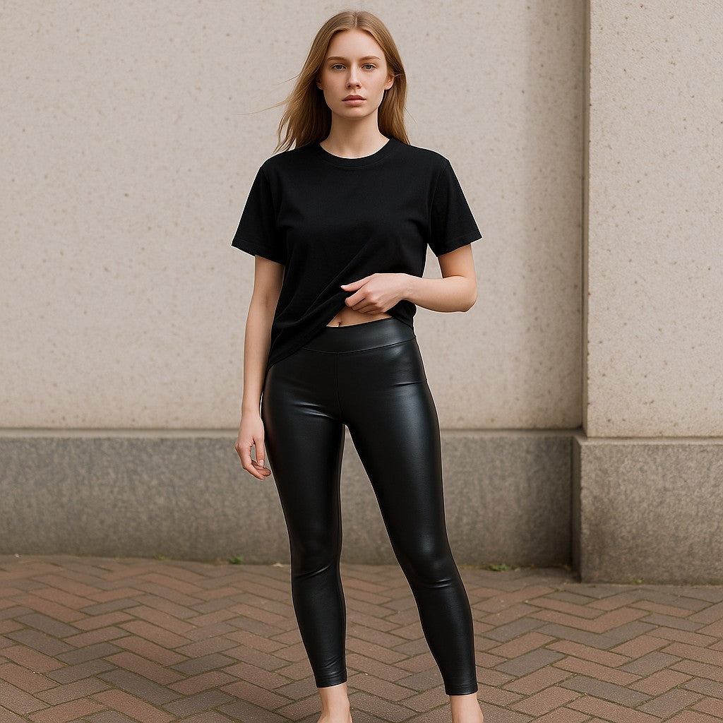 Skinny Leggings aus Kunstleder in Schwarz - Elissima