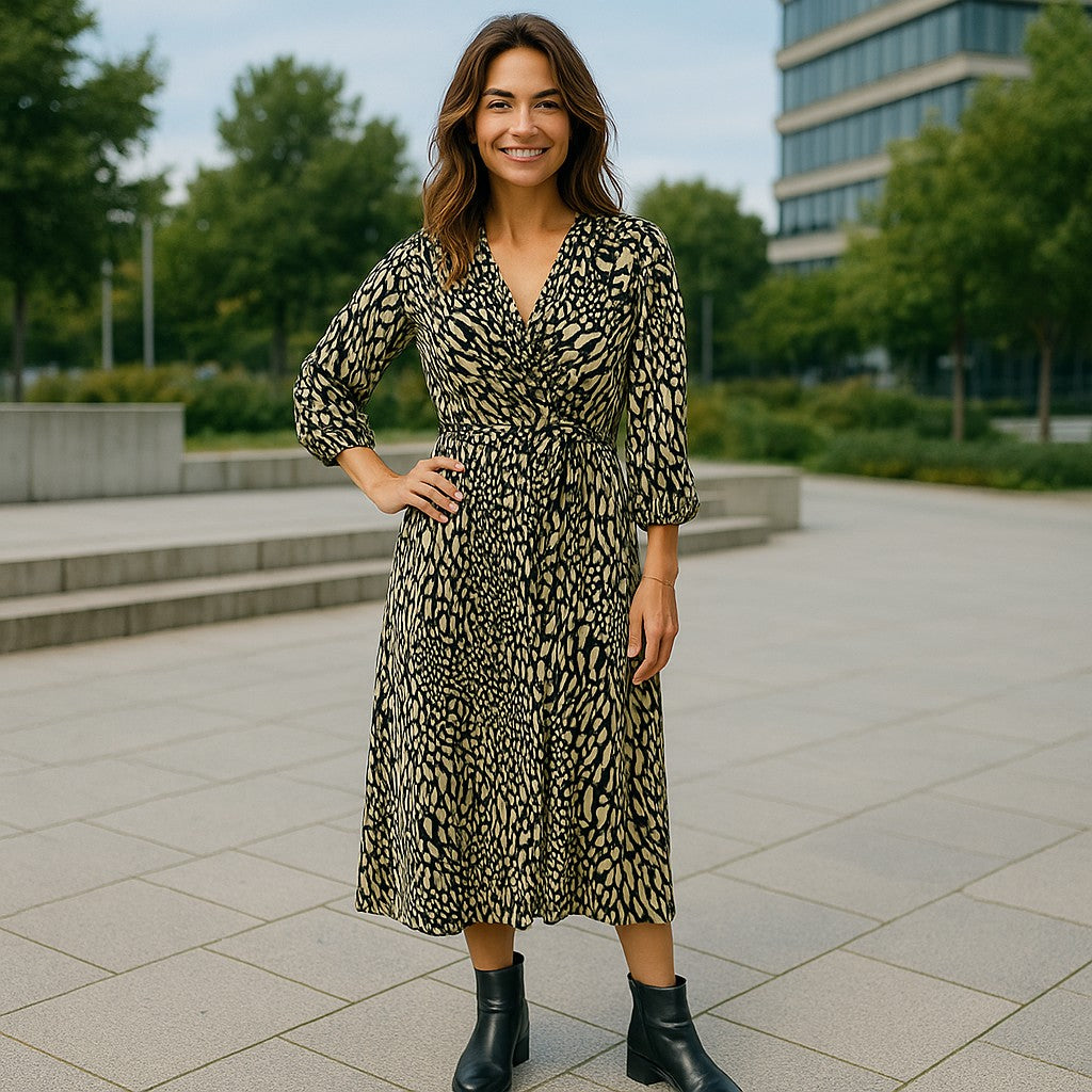 Knöchellanges, trendiges Kleid in schwarz-beige gemustert - Elissima 
